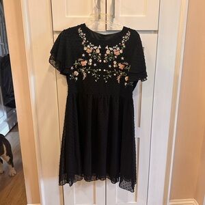 Cupshe Black and Cream Embellished Pleated Sundress